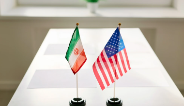 Αβεβαιότητα στις συνομιλίες ΗΠΑ – Ιράν: Αντικρουόμενα μηνύματα για τις διαπραγματεύσεις