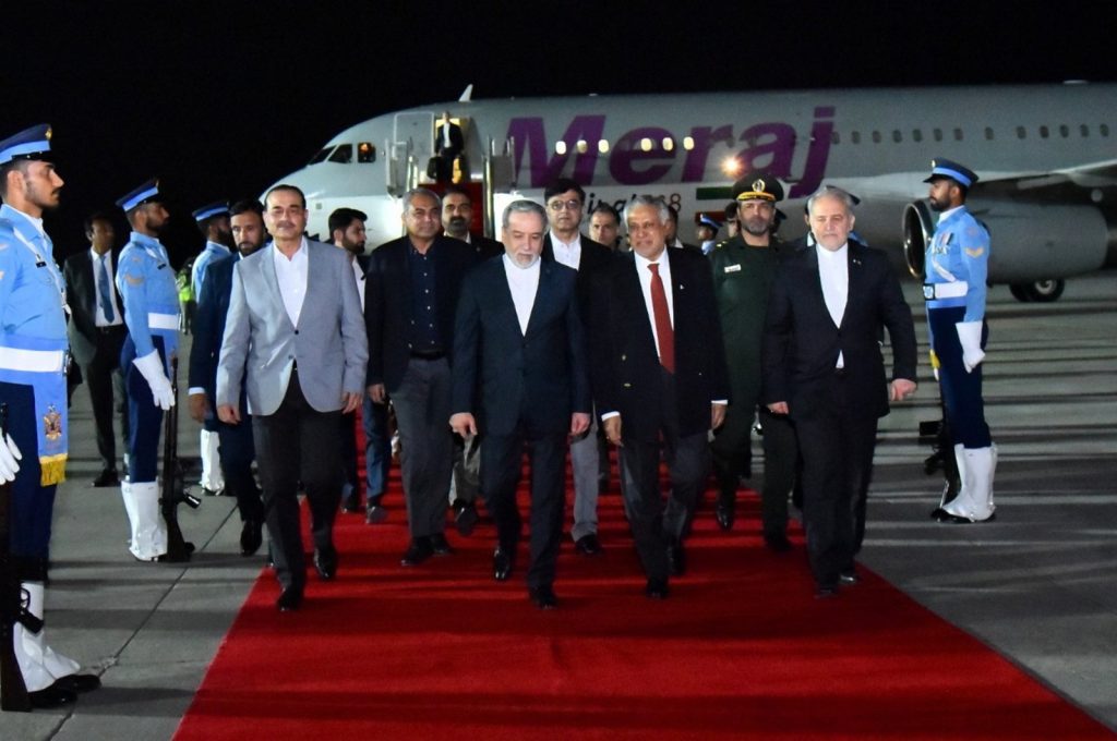 ΕΚΤΑΚΤΟ: Διακόπηκαν οι συνομιλίες ΗΠΑ–Ιράν στο Ισλαμαμπάντ – Αποχώρησε ο Ιρανός ΥΠΕΞ Αμπάς Αραγτσί