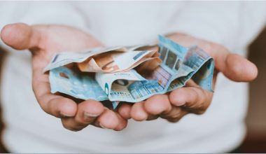 Οι πληρωμές που θα γίνουν από τον e-ΕΦΚΑ και τη ΔΥΠΑ έως τις 30 Απριλίου