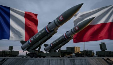 Ρωσία: «Όποια χώρα φιλοξενεί αεροσκάφη συνδεδεμένα με το πυρηνικό οπλοστάσιο της Γαλλίας θα αποτελεί στόχο»
