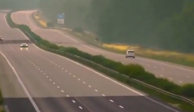 Βίντεο: Έτρεχε με 414 χλμ/ώρα σε γερμανικό αυτοκινητόδρομο με Bugatti και… αφέθηκε ελεύθερος