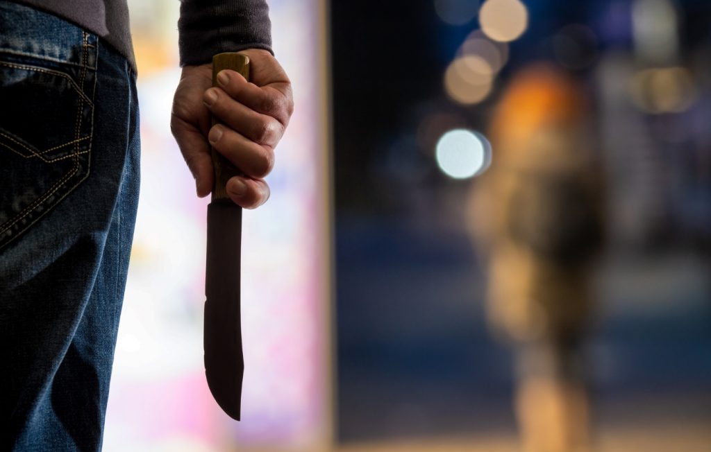 Αναστάτωση στην Αλεξανδρούπολη: Άνδρας περιφερόταν σε κεντρικούς δρόμους κρατώντας μαχαίρι