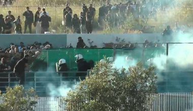 Βόλος: Επεισόδια ανάμεσα σε ΜΑΤ και οπαδούς του ΠΑΟΚ έξω από το Πανθεσσαλικό Στάδιο (φώτο)