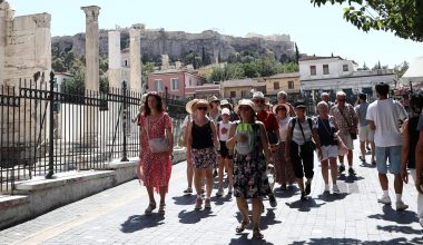 Χ.Δούκας για υπερτουρισμό: «Η Αθήνα δεν είναι ξενοδοχείο – Πρέπει να μπουν περιορισμοί»