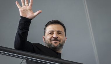 «Μίδας» ο Ζελένσκι: Το τεράστιο δίκτυο των ακινήτων που διαθέτει την ώρα που χιλιάδες Ουκρανοί σκοτώνονται (βίντεο)