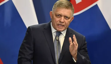 Ο Ρ.Φίτσο ανακοίνωσε πως θα παραστεί στην Ημέρα της Νίκης της Ρωσίας παρά τις αντιρρήσεις των χωρών της Βαλτικής