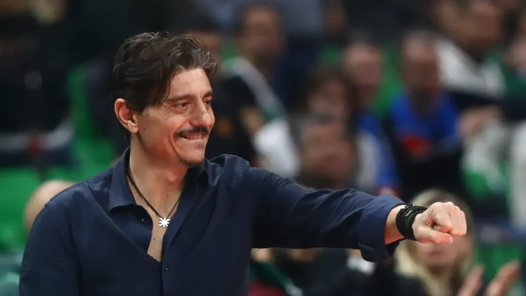 Στην προπόνηση του Παναθηναϊκού ο Δ.Γιαννακόπουλος – Το μήνυμά του πριν το παιχνίδι με τη Βαλένθια