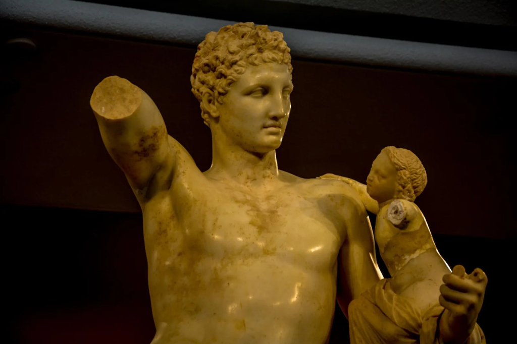 Σαν σήμερα το 1877 ανακαλύφθηκε ο Ερμής του Πραξιτέλη στην Αρχαία Ολυμπία και συγκλόνισε την αρχαιολογία