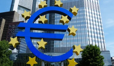 Η ΕΚΤ αναμένεται να διατηρήσει σταθερά τα επιτόκια την ερχόμενη