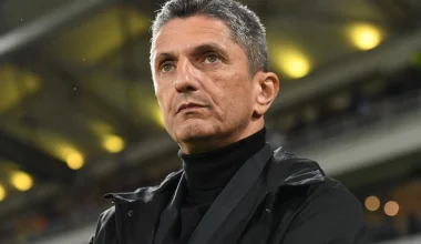 Ο Ρ.Λουτσέσκου ξεφυσούσε στη συνέντευξη Τύπου απογοητευμένος μετά την απώλεια του Κυπέλλου από τον ΟΦΗ