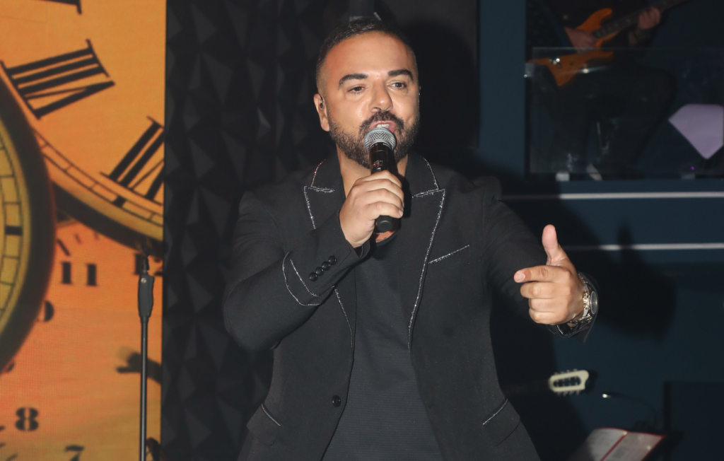 Η απάντηση του Τριαντάφυλλου σε Σ.Κατσούλη και Μ.Ρουμελιώτη για τον γάμο τους: « Άντε γεια τώρα πουθενάδες»