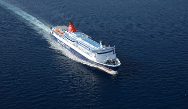 Αναστάτωση στο πλοίο «Νήσος Σάμος»: Επιβάτες άναψαν τσιγάρο και ενεργοποιήθηκε το σύστημα πυρόσβεσης (βίντεο)