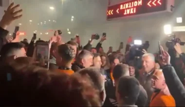 ΟΦΗ: Αποθέωση Χ.Κόντη στο αεροδρόμιο για το Κύπελλο Ελλάδας μετά από 39 χρόνια (βίντεο)