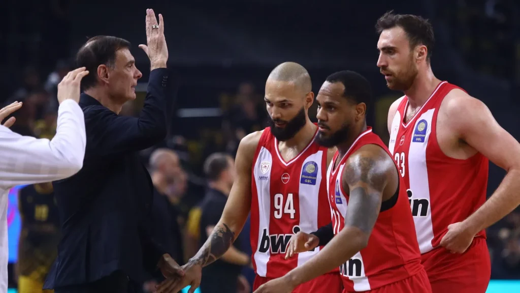 Ηχηρή αποχώρηση από τον Ολυμπιακό – Μαθεύτηκε πριν τον αγώνα με τη Μονακό