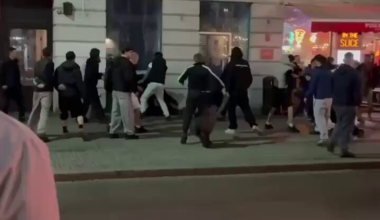 Ουκρανοί νταήδες πήραν το… μάθημά τους από τους Πολωνούς σε κλαμπ της Βαρσοβίας – Δείτε βίντεο