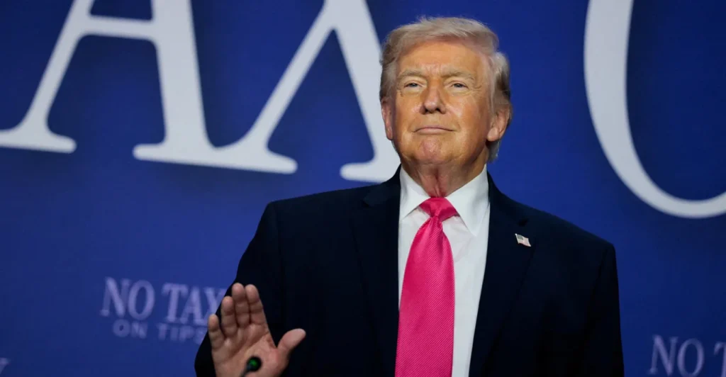 Ν.Τραμπ: Όλες οι φορές που έχει αποτελέσει στόχο επιθέσεων – Ερωτήματα για την ασφάλειά του