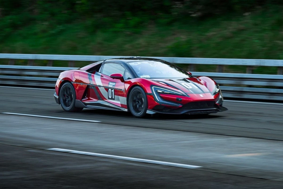 Βίντεο: Το BYD Yangwang U9 Xtreme «άγγιξε» τα 496,22χλμ στη Γερμανία