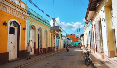 Στα «τάρταρα» ο τουρισμός στην Κούβα: Έως και 50% η μείωση άφιξης των επισκεπτών