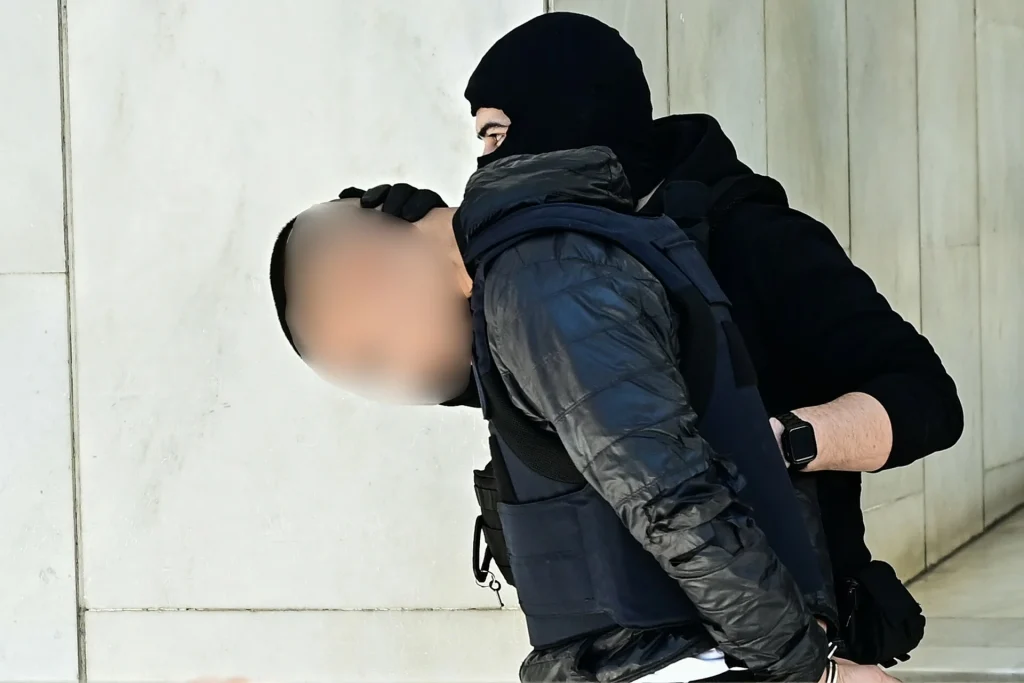 Δολοφονία στον Άγιο Δημήτριο: «Είχε μαζί του το μαχαίρι επειδή φοβόταν» λέει ο δικηγόρος του 20χρονου