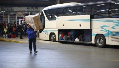 Παραλίγο τραγωδία στο Αγρίνιο: Λεωφορείο προσέκρουσε σε προστατευτικές μπάρες – «Ο οδηγός αποκοιμήθηκε στο τιμόνι»