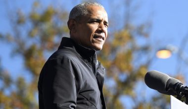 Μ.Ομπάμα για πυροβολισμούς στο δείπνο ανταποκριτών: «Η βία δεν έχει θέση στην δημοκρατία»