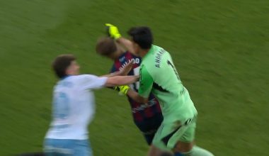 Εστεμπάν Αντράνδα: Αφού γρονθοκόπησε τον αντίπαλό του και προκάλεσε χάος… μετά ζήτησε συγγνώμη