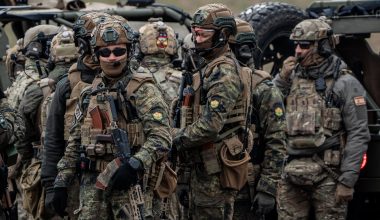 Δείτε βίντεο: Οι Ρώσοι εξόντωσαν ομάδα Ισπανών μισθοφόρων στο Βεσέλοε ενώ αποβιβάζονταν από όχημα