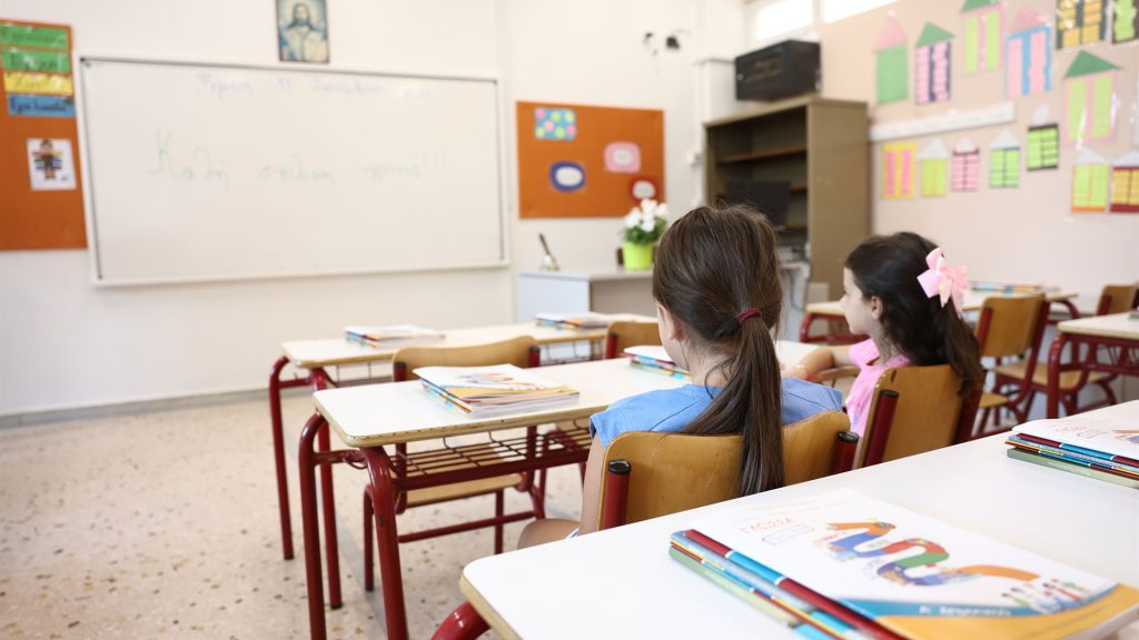 Κολωνός: Διευθύντρια σχολείου πήδηξε στο κενό από ταράτσα και σκοτώθηκε! – «Δεχόταν πολλή πίεση στη δουλειά της»