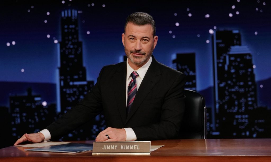 «Ξεπέρασε τα όρια» ο Τζ.Κίμελ: Αποκάλεσε τη Μ.Τραμπ «μέλλουσα χήρα» – Οι αντιδράσεις και η απάντηση του παρουσιαστή