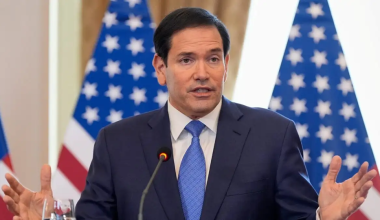 Μ.Ρούμπιο: «Οικονομικό πυρηνικό όπλο ο αποκλεισμός στα Στενά του Ορμούζ»