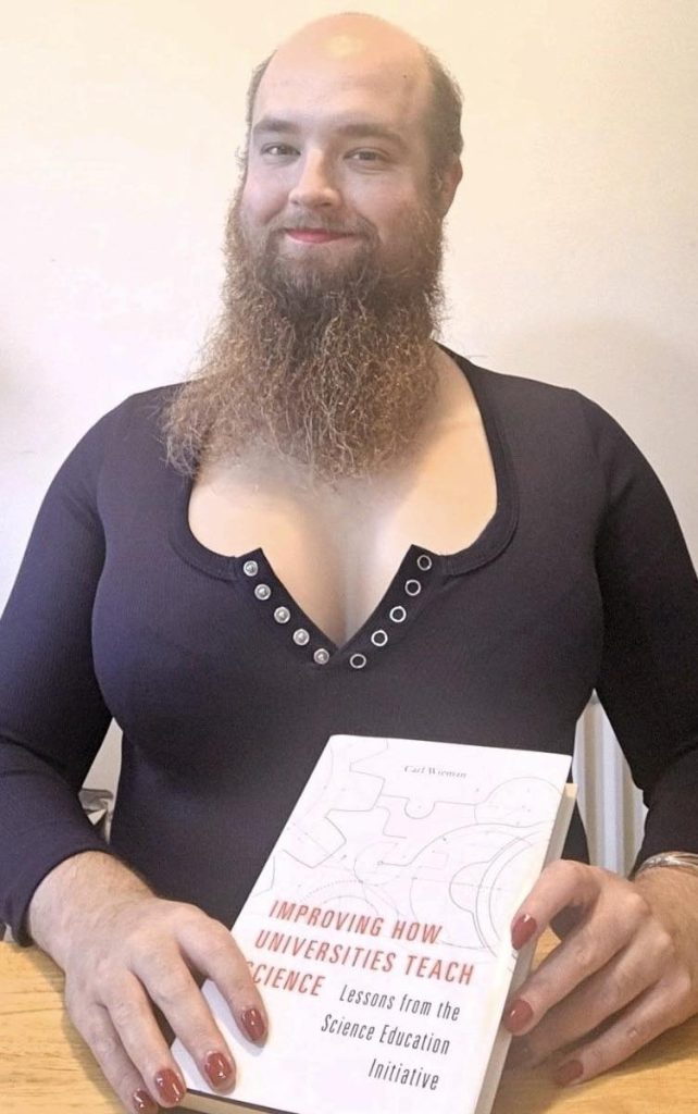 Βίντεο: Καθηγητής με… γυναικείο στήθος διδάσκει στο Oxford University!