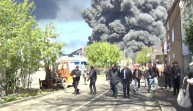 Τουάπσε: Φλεγόμενο πετρέλαιο ρέει στους δρόμους και στην θάλασσα από τα πλήγματα των ουκρανικών drones!