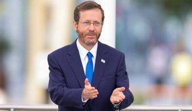 Ο Ισραηλινός πρόεδρος Ι.Χέρτσογκ προτίμησε να κάνει 8ωρο ταξίδι για Καζακστάν από το να περάσει από την Τουρκία!