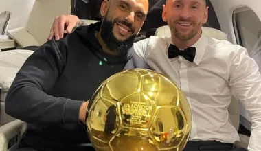 Βίντεο: Ο σωματοφύλακας του Λιονέλ Μέσι Γιασίν Τσουέκο κερδίζει 3,5 εκατομμύρια ευρώ το χρόνο και είναι πάντα εκεί!