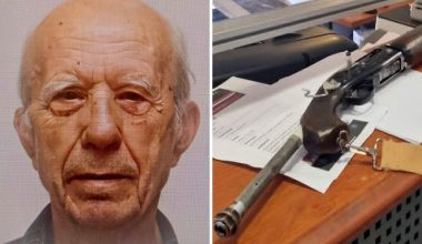 Βίντεο: Όταν ο 89χρονος με την καραμπίνα είχε πάει στην κηδεία του τέως βασιλιά Κωνσταντίνου