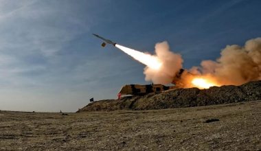 Έτοιμα να πάρουν φωτιά εκ νέου τα Στενά του Ορμούζ – ΗΠΑ: «Συνεχίζουμε τον αποκλεισμό» – Ιράν: «Θα δείτε αντίδραση»