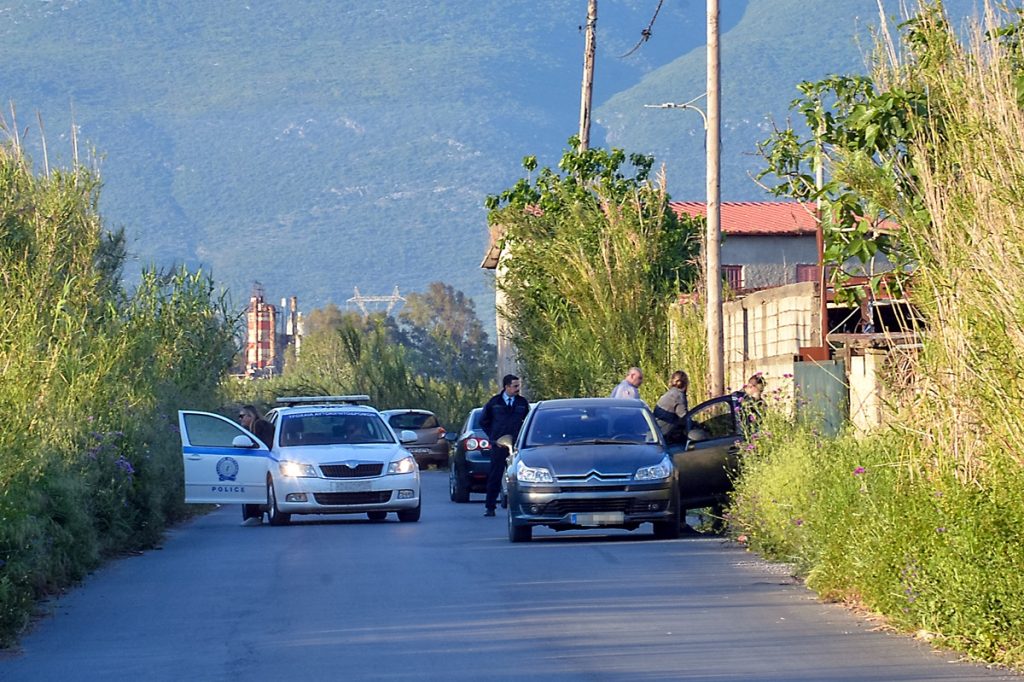 Βρέθηκε το όπλο που σκότωσαν τον 44χρονο Αλβανό – Μυστήριο με τον ρόλο του πατέρα της 50χρονης πρώην συντρόφου του