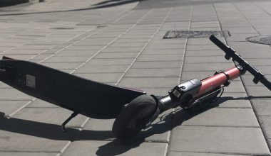 Ηλεία: Βαριά τραυματίας 13χρονος που οδηγούσε ηλεκτρικό πατίνι, μετά από σύγκρουση με αυτοκίνητο