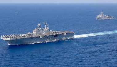 Απειλούν οι «Φρουροί» τις ΗΠΑ: «Εάν επιτεθείτε θα κτυπήσουμε τα πλοία σας»