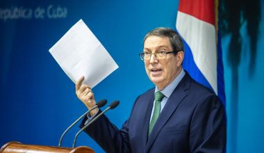 Κουβανός ΥΠΕΞ: «Είναι παράλογο να λένε οι ΗΠΑ ότι μας απέκλεισαν επειδή αποτελούμε απειλή γι’ αυτές»