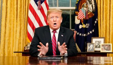 Tραμπ για Ιράν: «Αποδεκατίσαμε το Καθεστώς – Η oικονομία τους βαδίζει προς την καταστροφή»