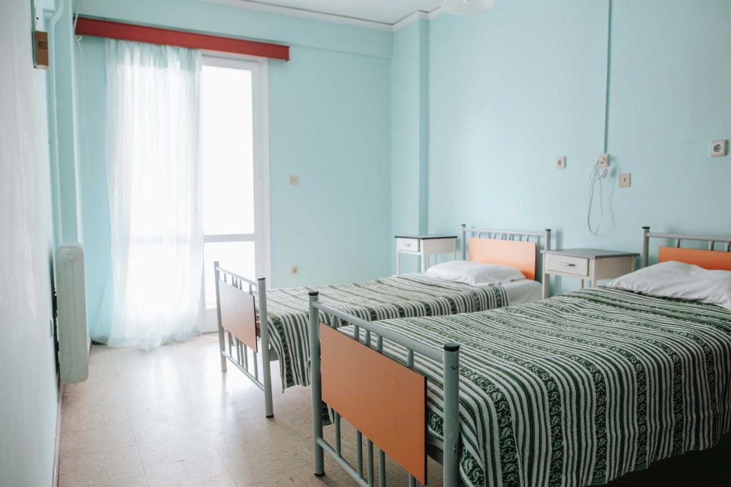 Αμπελόκηποι: «Έφοδος» σε δήθεν χώρο φροντίδας ηλικιωμένων – Σε άθλιες συνθήκες βρέθηκαν τέσσερεις γυναίκες