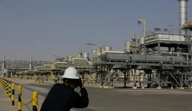 «Βουτιά» της τιμής του πετρελαίου από τα 126 στα 111 δολάρια μέσα σε λίγες ώρες – Τι γίνεται;