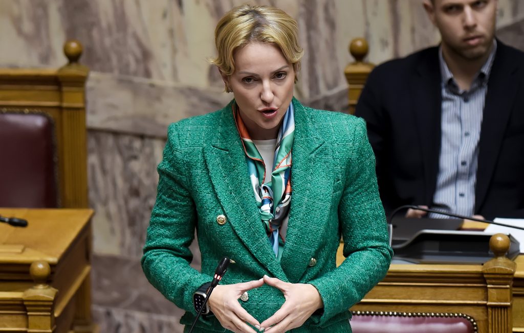 Α.Σδούκου: «Τσαπατσούλικη και λίγο ξεπέτα πρόταση του Ν.Ανδρουλάκη για 4ήμερη εργασία»