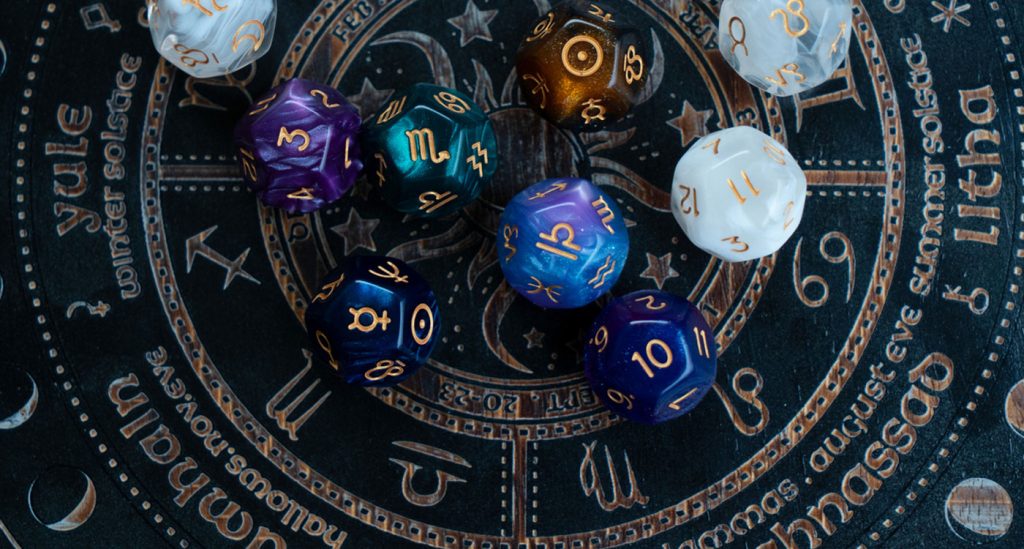 Τα τέσσερα ζώδια που θα επηρεαστούν περισσότερο από την Πανσέληνο των Λουλουδιών στον Σκορπιό