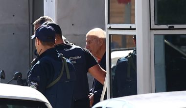 «Θέλει να αποζημιώσει τους τραυματίες»: Τι λέει ο δικηγόρος του 89χρονου που άνοιξε πυρ σε ΕΦΚΑ και Εφετείο