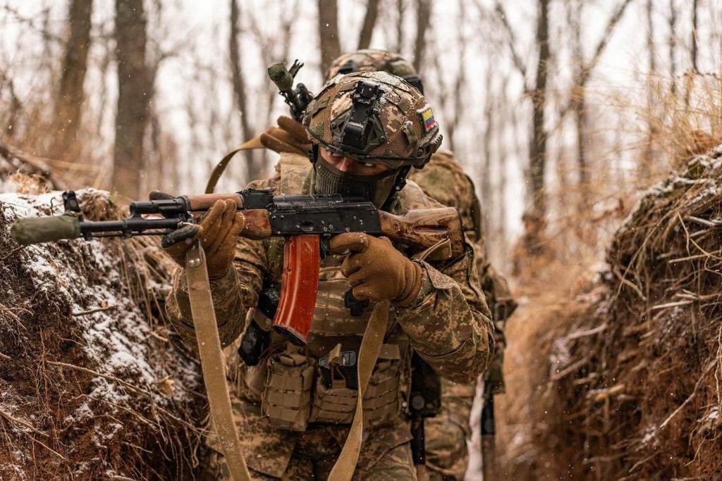 Δείτε πώς η Spetsnaz εξόντωσε ομάδα Κολομβιανών μισθοφόρων σε λίγα μόλις δευτερόλεπτα (βίντεο)