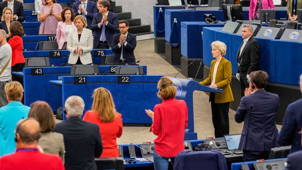 Οργή στους θεσμούς της Ευρώπης: Η πρώτη αντίδραση της ΕΕ για τους δασμούς Τραμπ σε αυτοκίνητα και φορτηγά