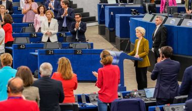 Οργή στους θεσμούς της Ευρώπης: Η πρώτη αντίδραση της ΕΕ για τους δασμούς Τραμπ σε αυτοκίνητα και φορτηγά