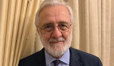 Γ.Σμαραγδής για την απώλεια της συζύγου του: «Τα βράδια κλαίω που λείπει»
